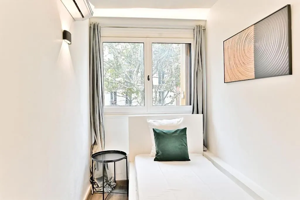 Apartment Ensoleille Proche Buttes Chaumont Paris